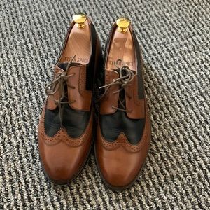 Vintage women’s size 9 Johnson & Murphy wingtips ”oxfords” Derby’s